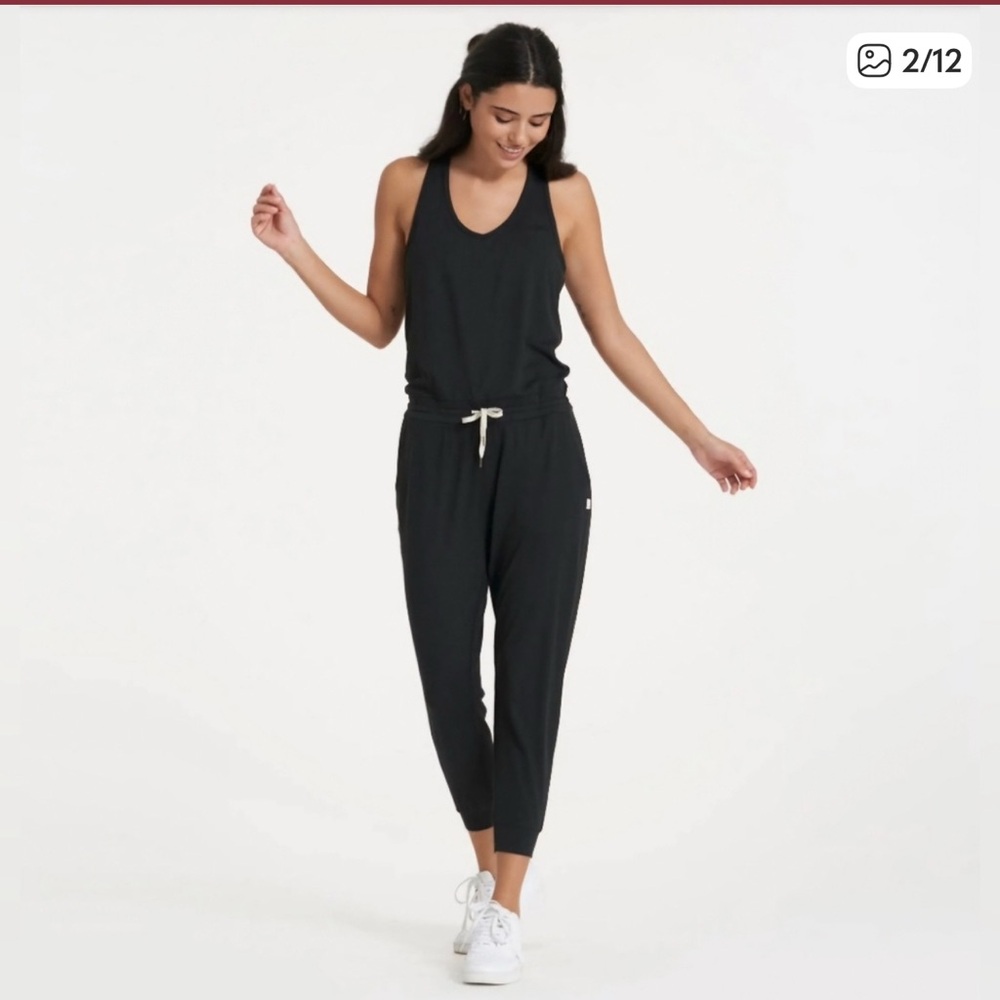 Vuori Black Jogger Track Pants with Contrast Drawstring